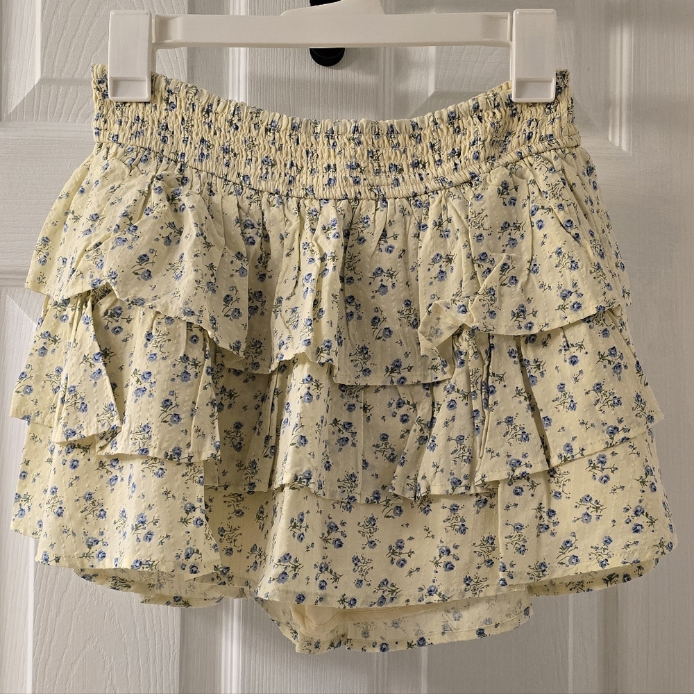 Altar'd State Pale Yellow And Blue Floral Skort MEDIUM